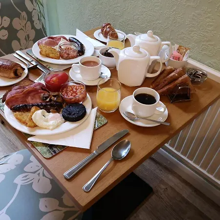 The Phoenix Guest house 3*