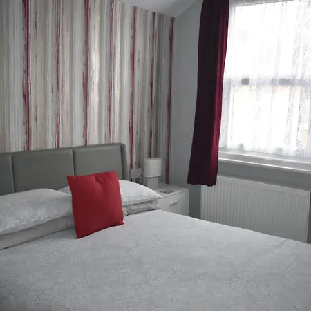 ゲストハウス The Phoenix 4*