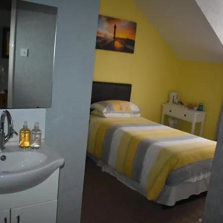 ゲストハウス The Phoenix