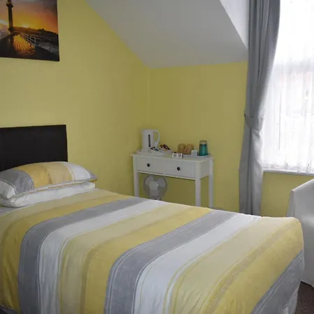 ゲストハウス The Phoenix