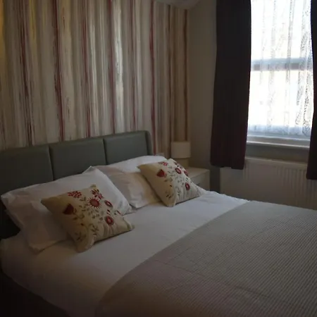 The Phoenix Guest house Scarborough