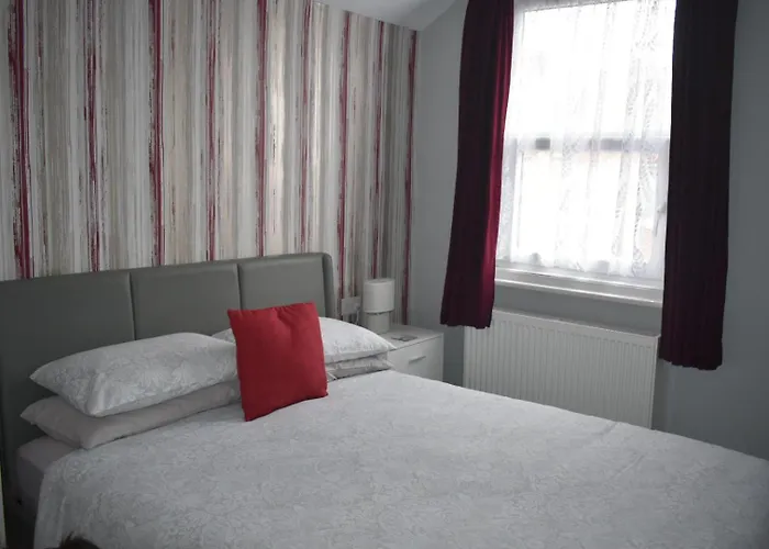 ゲストハウス The Phoenix 4*