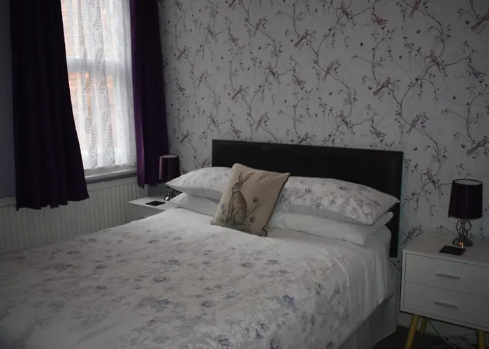 The Phoenix スカーバラ