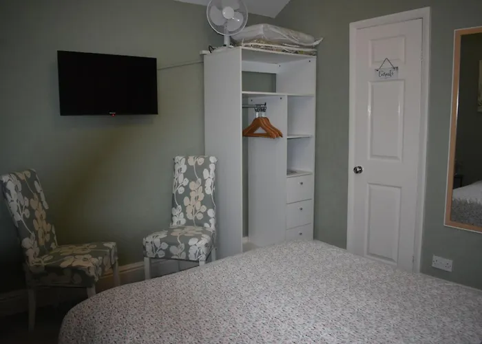 The Phoenix 4* スカーバラ