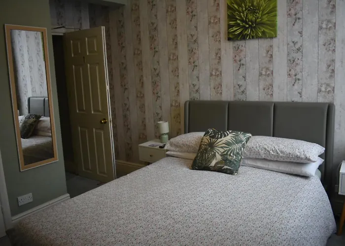 The Phoenix スカーバラ