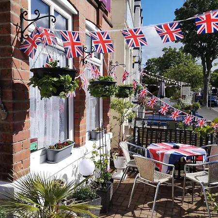 בית הארחה The Phoenix סקארבורו