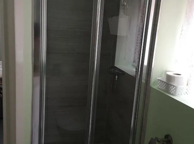 The Phoenix Guest house Scarborough